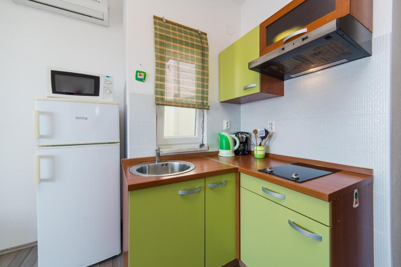 Apartments Color Brist Bilik gambar